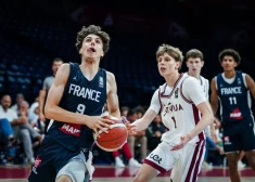 Kļūdu jūra un Francijas atlētiskums liedz Latvijas U-18 basketbolistiem sasniegt Eiropas finālu