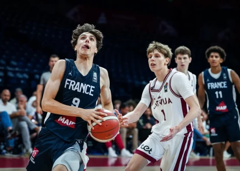  Latvijas U-18 vīriešu basketbola izlase sestdien Belgradā Eiropas U-18 čempionāta pusfinālā piedzīvoja zaudējumu un cīnīsies par trešo pozīciju.