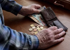 Ko runā tīmeklī: vai varēs izdzīvot no pensijas?