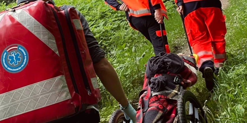 NMPD mediķi sniedz palīdzību pat vissarežģītākajos apstākļos.