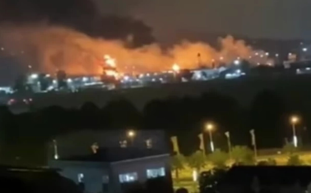 Debesis koši sarkanas! Ukraiņu droni izraisa naftas bāzes degšanu Sočos