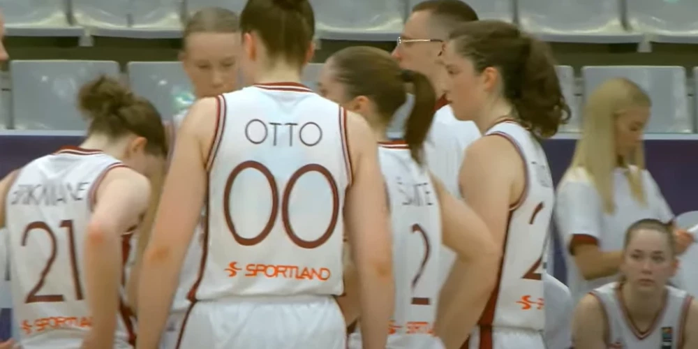 Latvijas U-18 izlases dāmas (ekrānuzņēmums no video)
