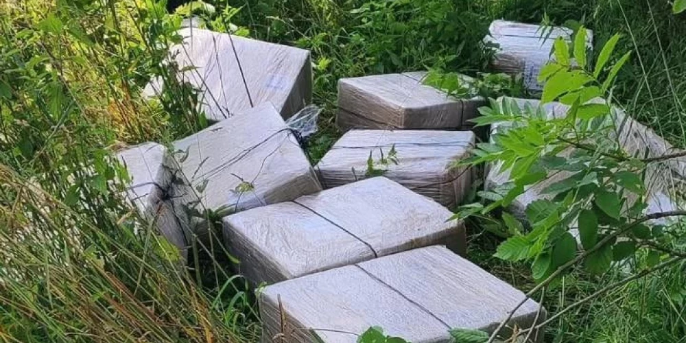 Likumsargi kopumā izņēma 699 600 cigarešu ar Baltkrievijas Republikas akcīzes markām. 