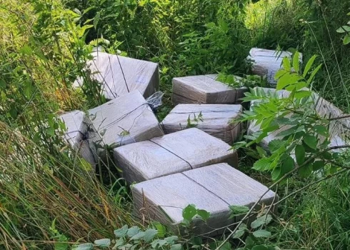 Likumsargi kopumā izņēma 699 600 cigarešu ar Baltkrievijas Republikas akcīzes markām. 