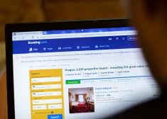 Тысячи европейских отелей подали в суд на Booking.com - в чем обвиняют платформу?