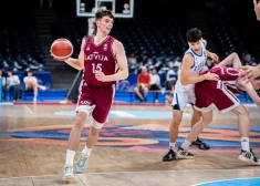Viens no U-18 izlases līderiem Adrians Andževs pārceļas uz "VEF Rīga"