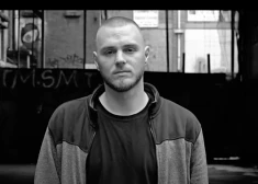 Soctīklos asi kritizē Sudrabu Sirds uzstāšanos pēc festivāla "Summer Sound"; iesaistās arī pats reperis, bet viņa atbilde fanus pamatīgi sadusmo: "Izgulies un paklusē!"