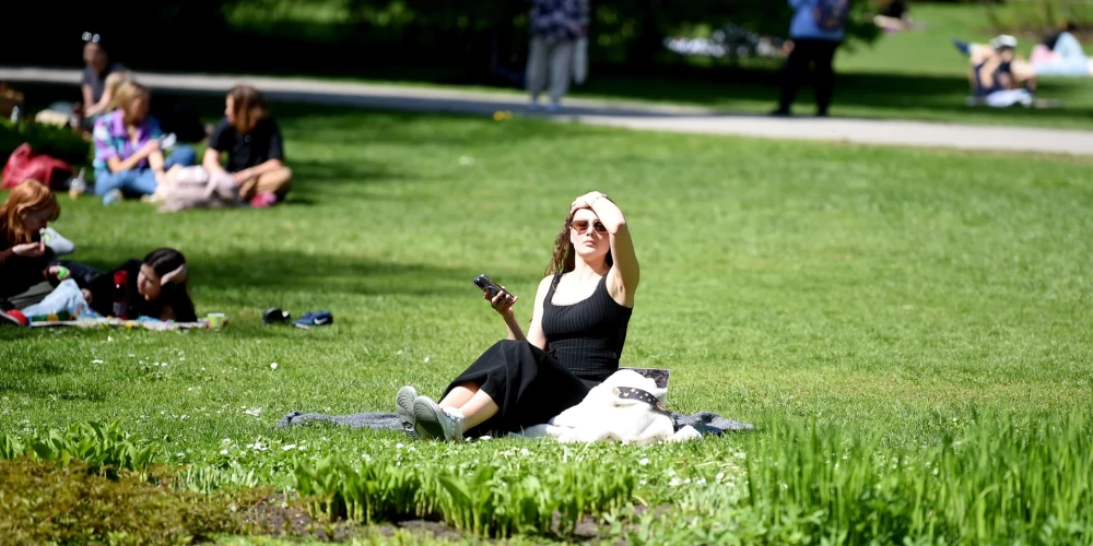 Pagājušā mēneša vidējā temperatūra sasniedza +18,9 grādus.