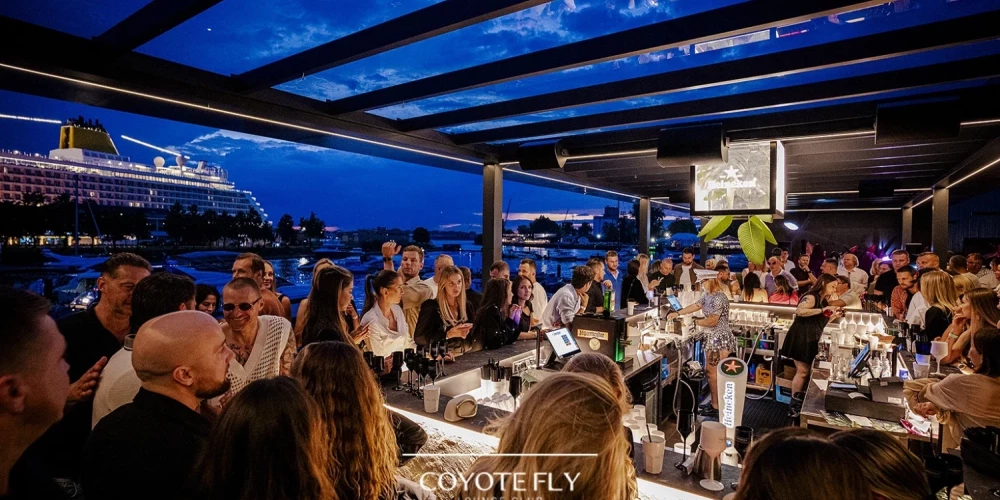 Клуб Coyote Fly расположен в современном и многофункциональном развлекательном комплексе ExPorto в самом центре Риги, по адресу ул. Экспорта 1A.