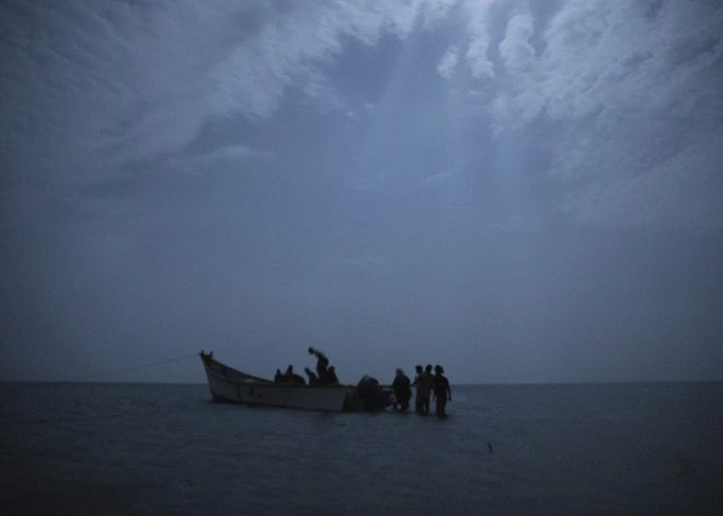 Jemenas piekrastē nogrimusi migrantu laiva; bojā gājuši vismaz 76 cilvēki