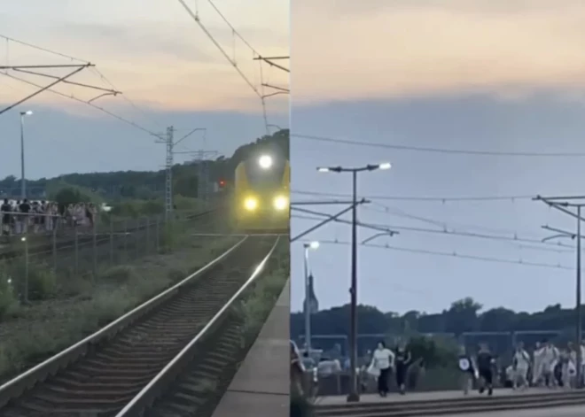 Haoss Jūrmalā: cilvēki grib paspēt uz vilcienu, bet nesaprašanā skrien no viena perona uz citu. VIDEO