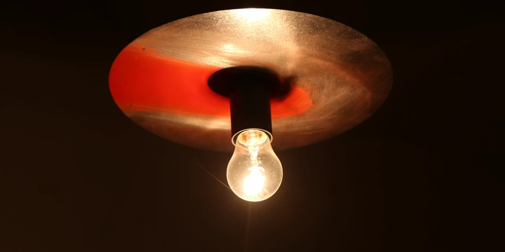 Elektrība kļūst lētāka.