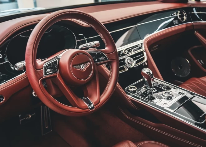 Латвийские парадоксы: в стране экономический кризис, а продажи автомашин Bentley подскочили на 40%
