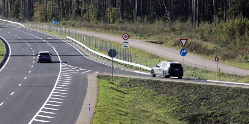 Iebraucot Rīgā no Ķekavas puses, jārēķinās ar papildu laiku ceļā līdz 30 minūtēm. 