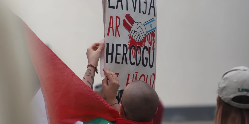 Protests pret Latvijas sadarbību ar Izraēlu.