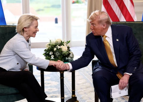 EK priekšsēdētāja Urzula fon der Leiena 27.jūlijā panāca vienošanos ar ASV prezidentu Donaldu Trampu.