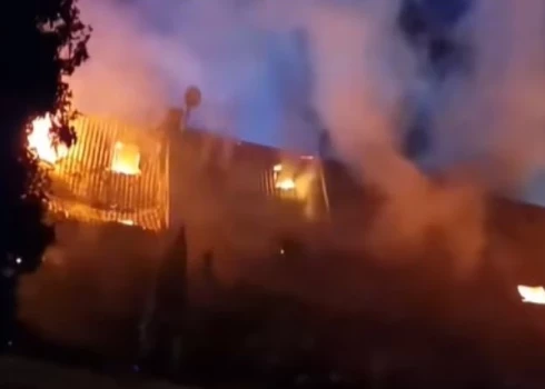 В огне сгорело все.
