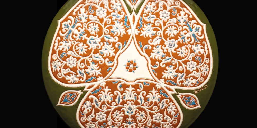 Izstāde “Qalqan. Krimas tatāru simboli”.