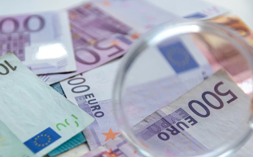 Latvijā līdz 2020. gadam ieplūdusi vairāk skaidras naudas nekā pārējās Baltijas valstīs