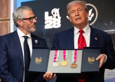 "ASV neļaus vīriešiem nozagt trofejas sievietēm" Tramps sola grandiozas 2028. gada olimpiskās spēles