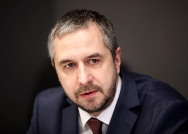 "Par kādu privātumu mēs runājam?" Kamēr latvieši baidās no VID izspiegošanas, piekļuve viņu datiem jau sen ir atvērta