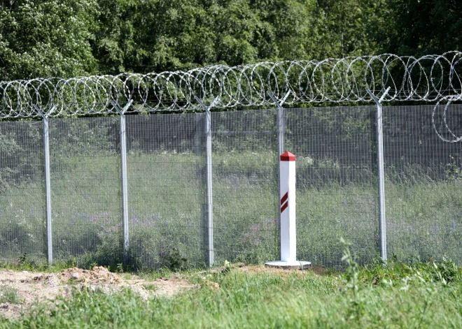 Погода мешает не только латвийским фермерам, но и строителям заграждений на восточной границе