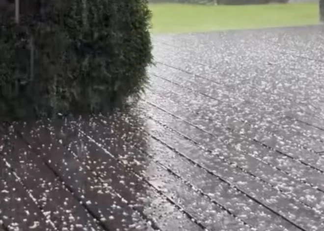 Negaiss Jūrmalā atnesis pamatīgu krusu. VIDEO