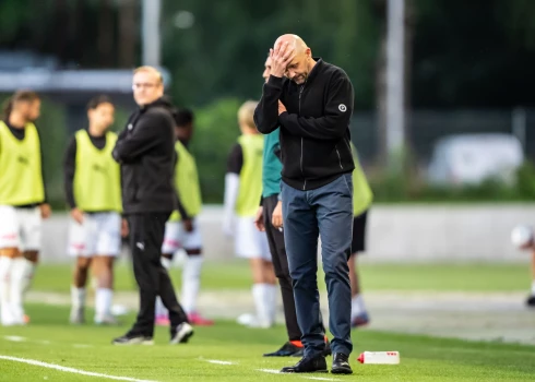 Viktors Morozs izrāda emocijas spēlē pret Somijas klubu. 