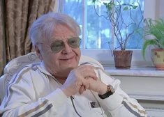 "Петух у него недавно заболел": 80-летний Юрий Антонов лечит животных и почти не покидает дом