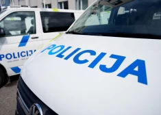 Sadūra paziņu līdz nāvei – Āgenskalnā aizdomās par slepkavību aizturēts iepriekš sodīts vīrietis