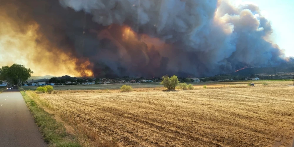 CORBIERES, FRANCE – AUGUST 5: (----EDITORIAL USE ONLY - MANDATORY CREDIT -  FRENCH CIVIL SECURITY/ HANDOUT  - NO MARKETING NO ADVERTISING CAMPAIGNS - DISTRIBUTED AS A SERVICE TO CLIENTS----) Firefighting teams battle a large wildfire in the Corbieres Massif in southern France’s Aude department on August 5, 2025. Nearly 2,000 firefighters and rescuers have been mobilized, supported by aerial assets including nine Canadair planes, four Dash aircraft, two Beechcraft, and two water-dropping helicopters. Operations are ongoing. Authorities have activated a public information hotline and advised residents to follow official instructions. French Civil Security/Handout / Anadolu/ABACAPRESS/ddp images