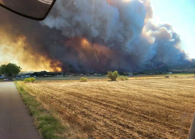 CORBIERES, FRANCE – AUGUST 5: (----EDITORIAL USE ONLY - MANDATORY CREDIT -  FRENCH CIVIL SECURITY/ HANDOUT  - NO MARKETING NO ADVERTISING CAMPAIGNS - DISTRIBUTED AS A SERVICE TO CLIENTS----) Firefighting teams battle a large wildfire in the Corbieres Massif in southern France’s Aude department on August 5, 2025. Nearly 2,000 firefighters and rescuers have been mobilized, supported by aerial assets including nine Canadair planes, four Dash aircraft, two Beechcraft, and two water-dropping helicopters. Operations are ongoing. Authorities have activated a public information hotline and advised residents to follow official instructions. French Civil Security/Handout / Anadolu/ABACAPRESS/ddp images