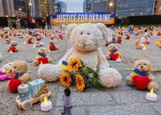 Krievija atver nozagto Ukrainas bērnu "vergu tirgu" - lietotāji var izvēlēties viņus pēc acu krāsas
