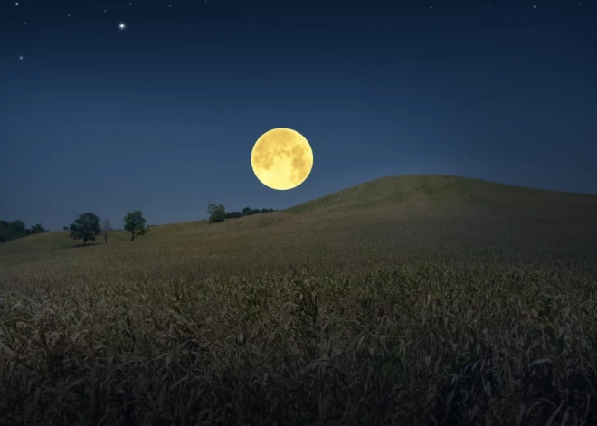 Tuvojas augusta pilnmēness - ko tas nesīs katrai zodiaka zīmei