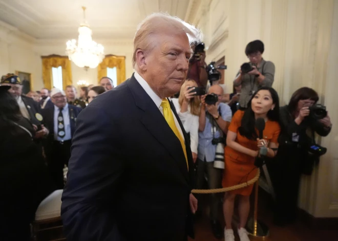 Poļu žurnālisti noskaidrojuši, ko tieši Tramps piedāvā Putinam