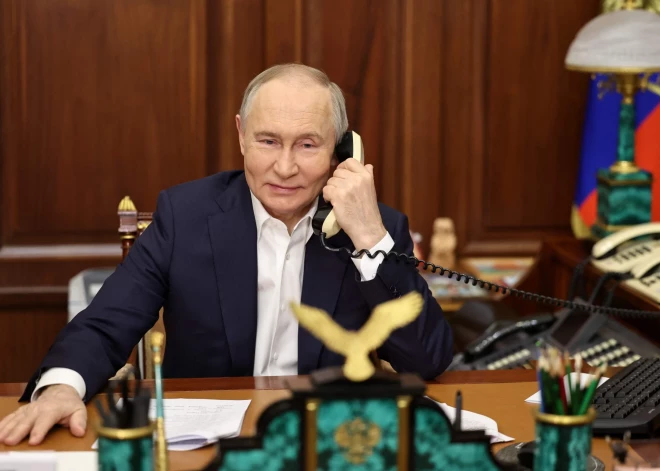 Putina garo monologu dēļ telefonsarunas ar Trampu ilgst stundām