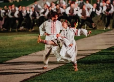 FOTO: Mežaparkā būs skatāms dejas eposs “Düna” ar 8000 dalībniekiem – ieskats ģenerālmēģinājumā