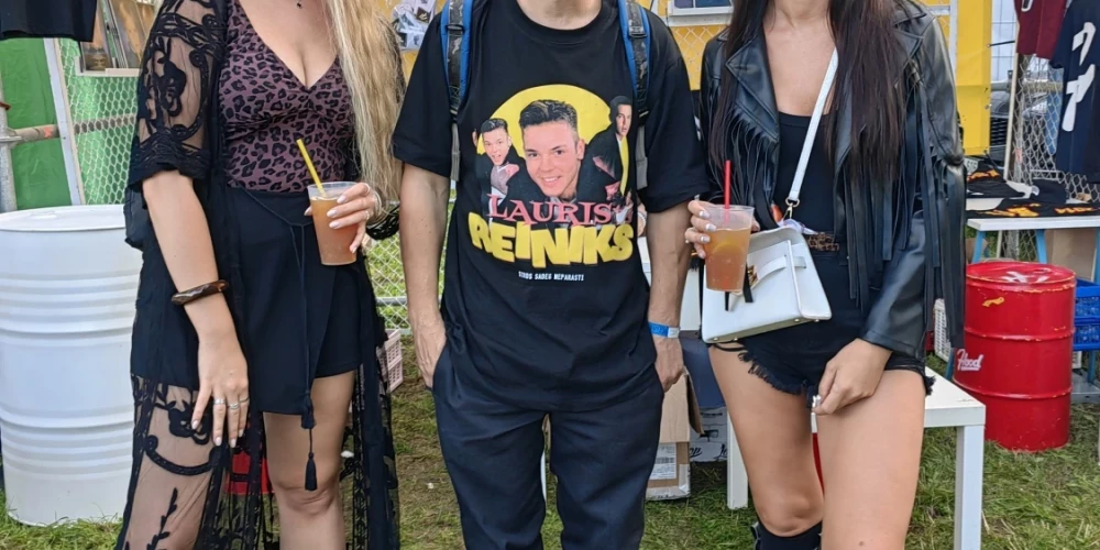 Ozols t-kreklu līnija.