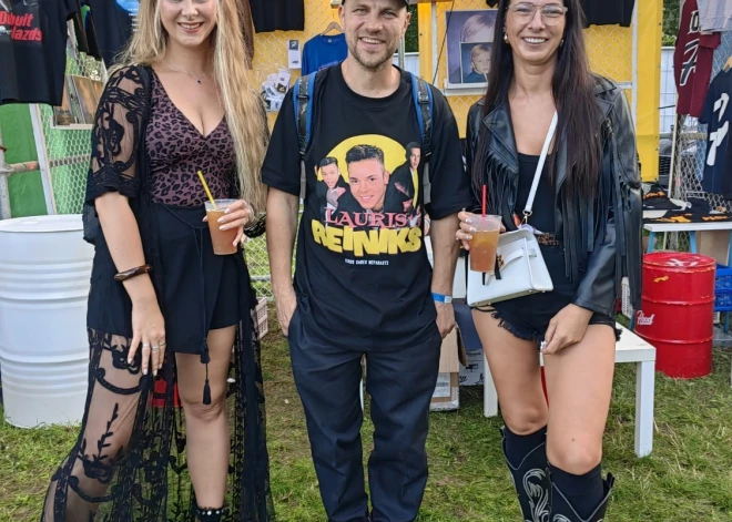 Ozols t-kreklu līnija.