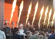 FOTO: "Tautumeitu" spēks un "galeniex" bīts uzspridzina "Positivus" skatuvi