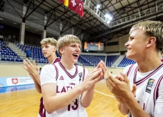 Latvijas U-16 izlase atspēlē 17 punktu deficītu un vareni sāk Eiropas čempionātu