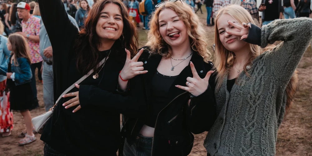 Positivus festivāls ir ikgadējs vasaras mūzikas un kultūras festivāls, kas trīs dienas notiek Salacgrīvā, Latvijā.