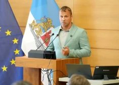 Atklāts, cik nopelnījis Rīgas domes deputāts, bijušais slavenais bokseris Mairis Briedis