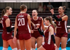 Latvijas volejbolistes, neskatoties uz zaudējumu, nodrošina vietu Eiropas čempionāta finālturnīrā