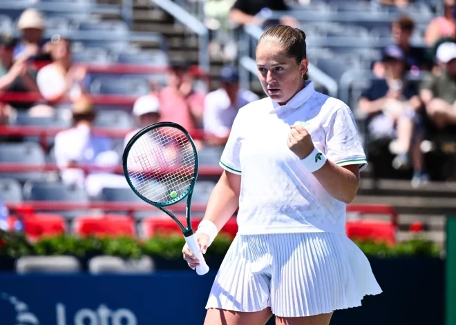 Pretinieces traumas dēļ Ostapenko bez cīņas iekļūst prestižā Sinsinati "WTA 1000" turnīra trešajā kārtā