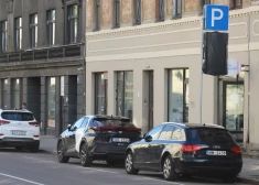 FOTO: Rīgā no šodienas pieejamas jaunas auto stāvvietas: kur tās atrast?