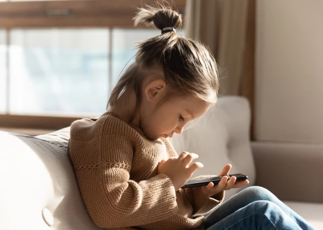 Ko runā tīmeklī: vai bērniem jāatļauj “Snapchat”?