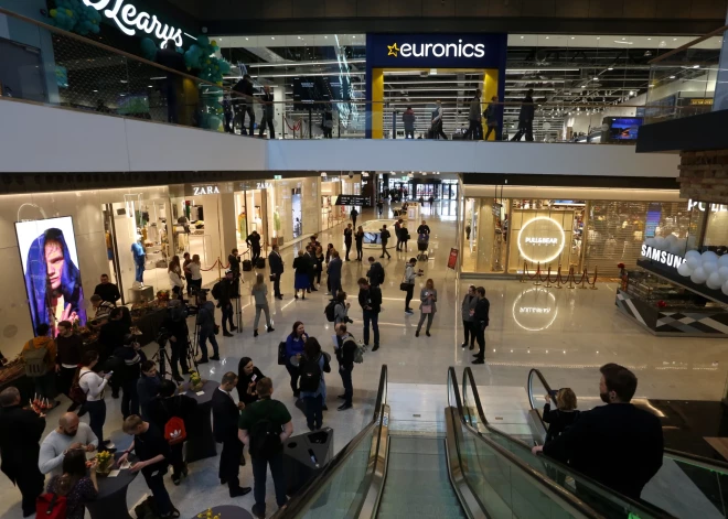 Цены ползут вверх, но кошельки не пустеют: июнь стал месяцем рекордных трат в Латвии