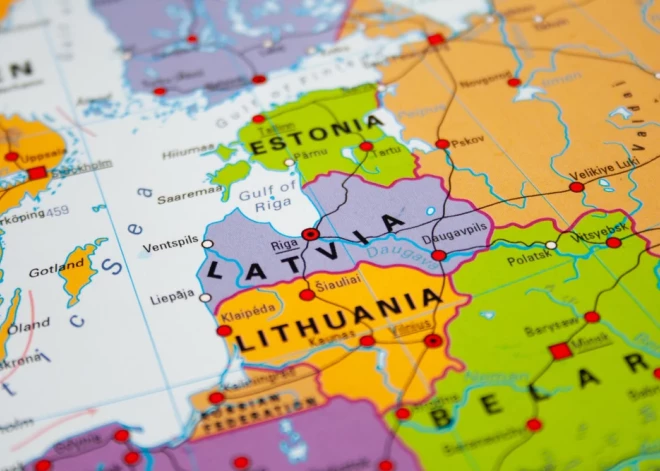 Хорошо, когда нет промышленности: Латвия меньше Литвы и Эстонии пострадает от тарифов США