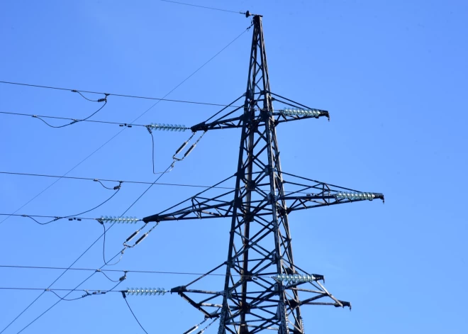 Saldū bez elektrības palikuši 4000 "Sadales tīkla" klientu